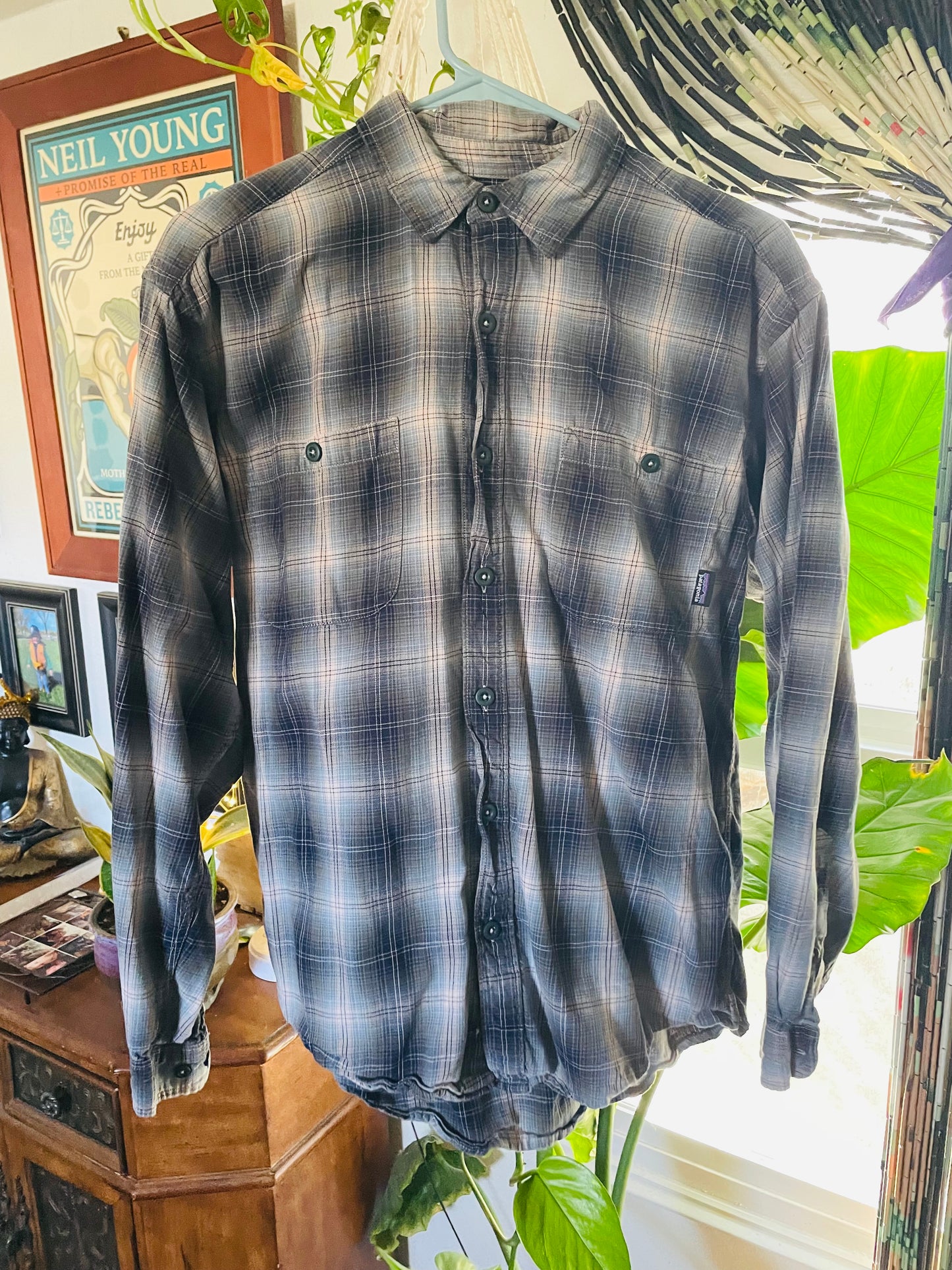 Men’s Small Grateful Trout Patagonia Shirt