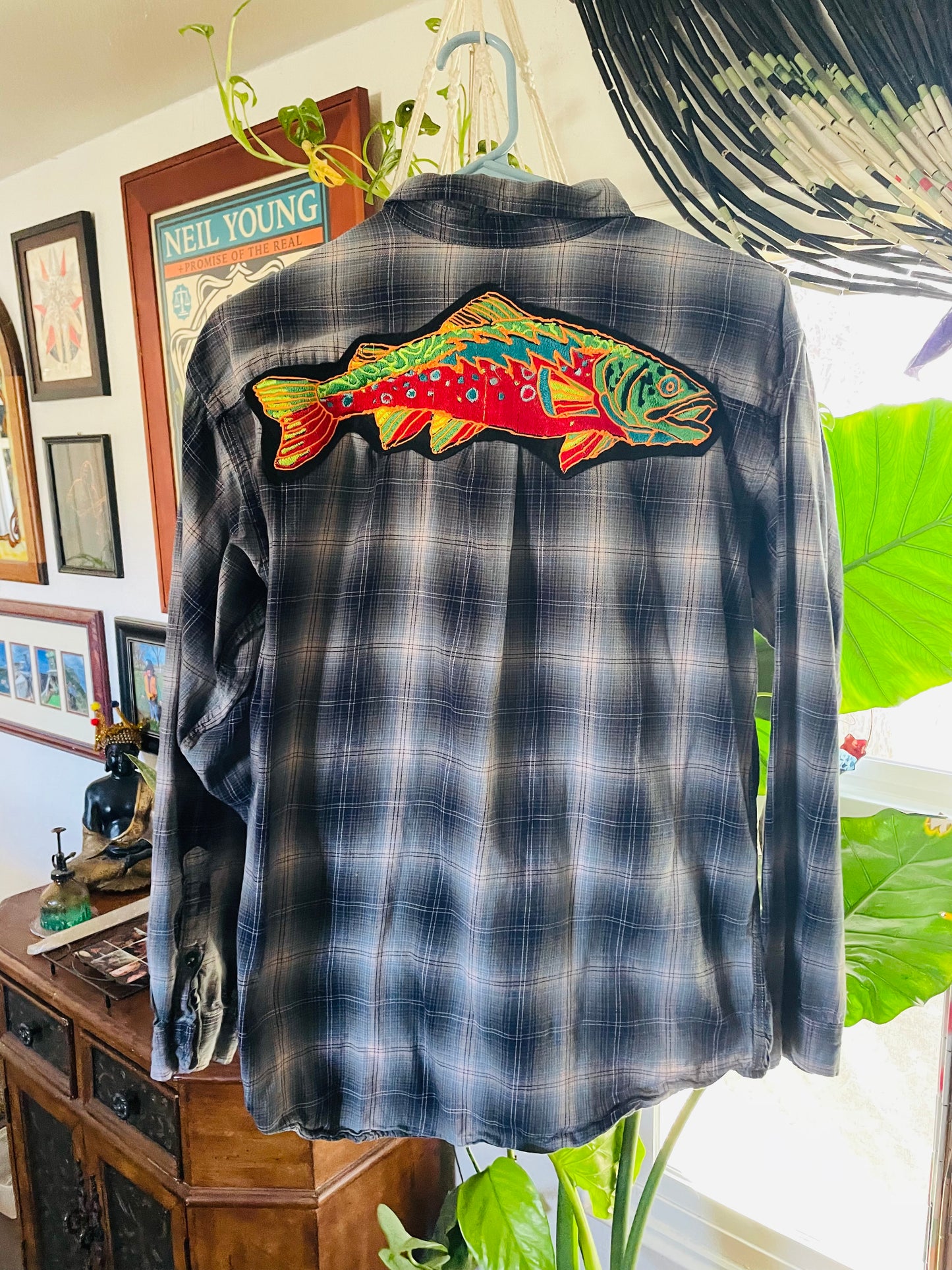 Men’s Small Grateful Trout Patagonia Shirt