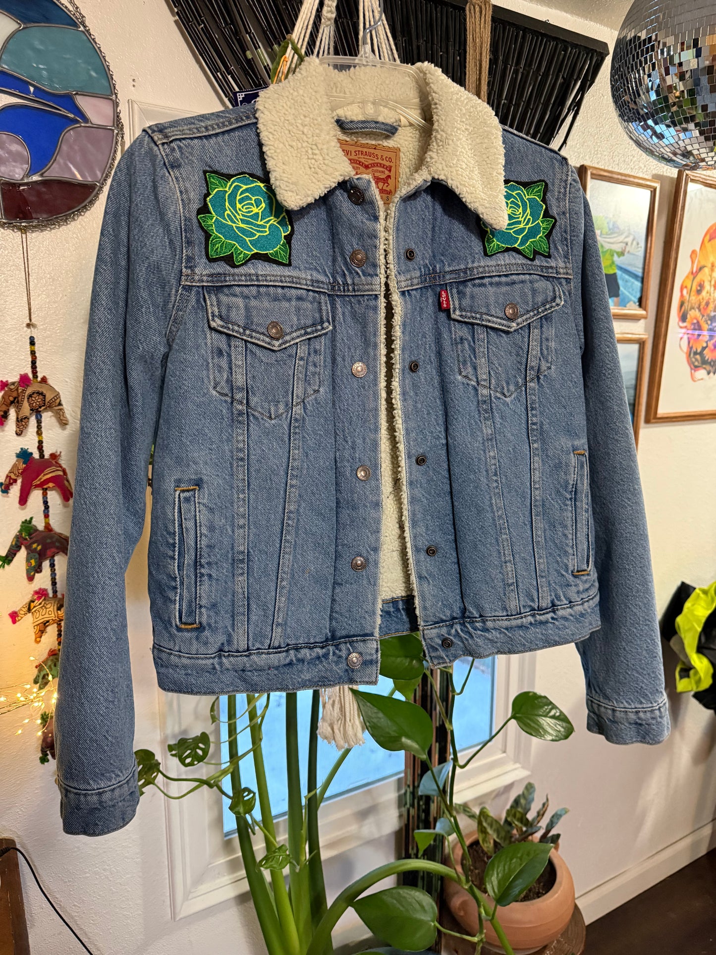 Levi’s Sherpa-Lined Denim Panic/Dead Jacket Women’s Small