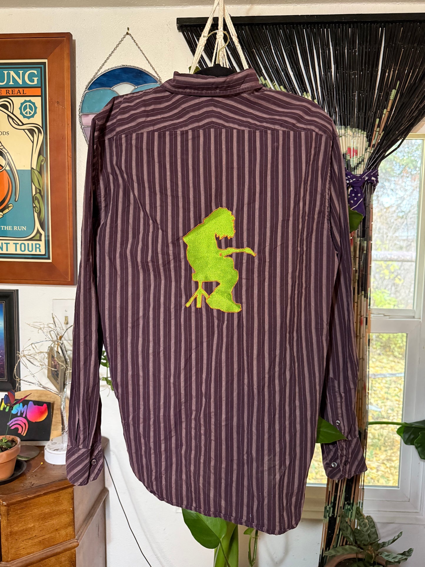 Men’s XL Embroidered Mikey Button Up Shirt