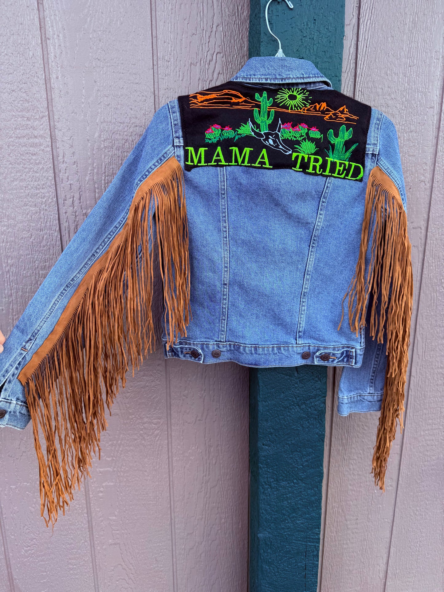 Mama Tried Levi’s Fringe Denim Jacket Women’s Small