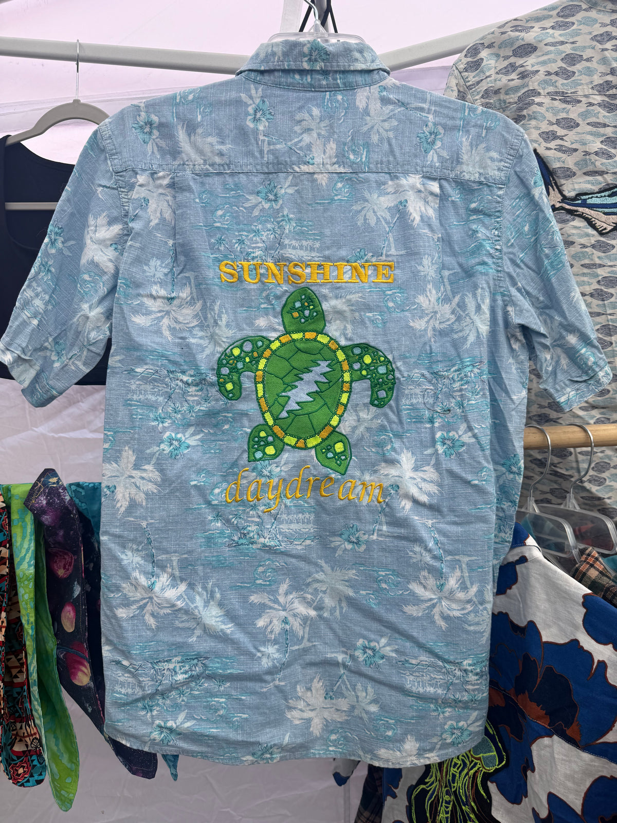 Men’s Medium Sunshine Daydream Hawaiian Shirt