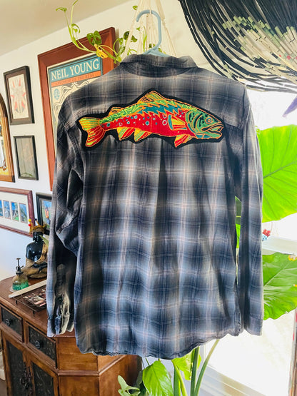 Men’s Small Grateful Trout Patagonia Shirt