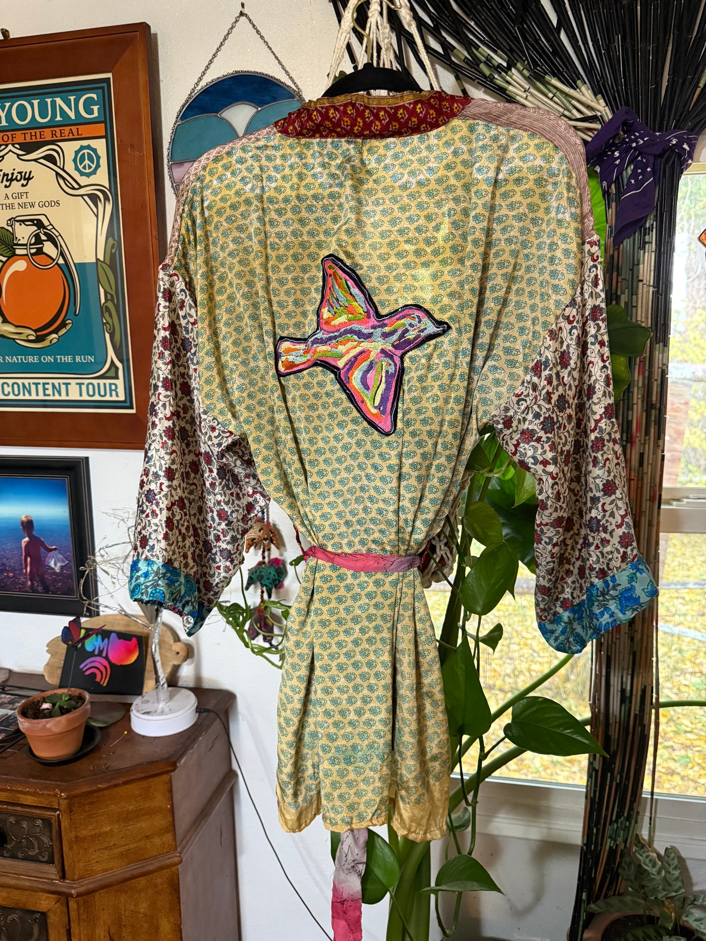 Short Panic Sparrow Kimono