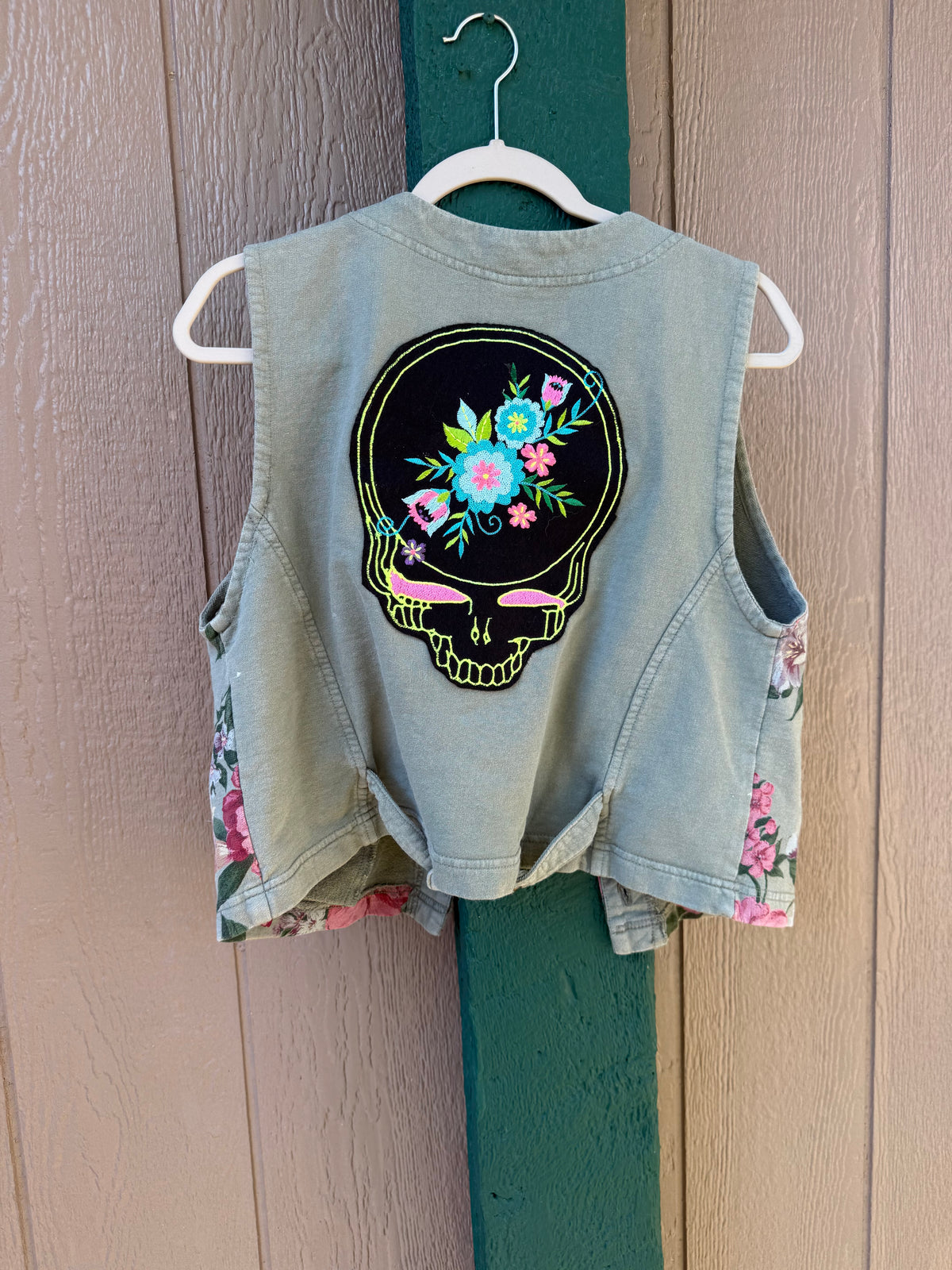 Floral Stealie Vest Women’s M/L